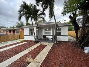 6729 NW 4th Ct in Miami, FL - Building Photo - Building Photo