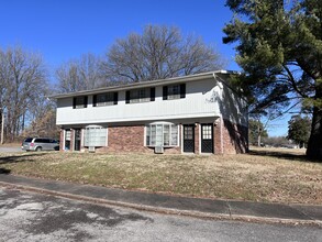 400 N Westridge Dr in Carbondale, IL - Building Photo - Building Photo