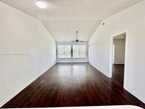 6292 La Costa Dr in Boca Raton, FL - Building Photo - Building Photo