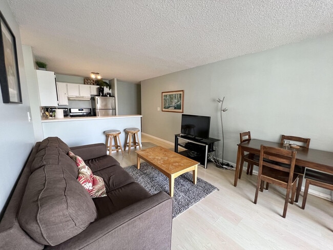 2452 Tusitala St in Honolulu, HI - Building Photo - Building Photo