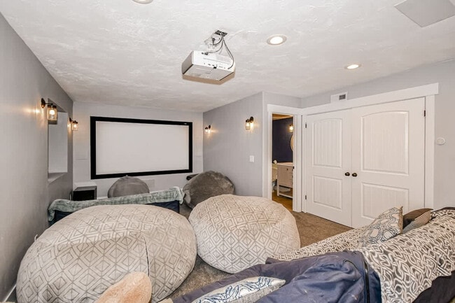 property at 245 Jefferson Dr