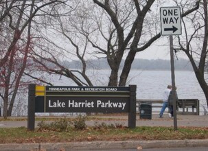 4430 W Lake Harriet Pky in Minneapolis, MN - Building Photo - Building Photo