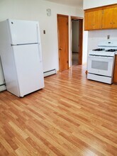 7126 W Jarvis Ave in Niles, IL - Building Photo - Building Photo