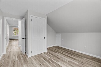 19 Lake St, Unit 2 in Peabody, MA - Building Photo - Building Photo