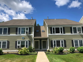 514 Springbrook Cir, Unit 514 SpringBrook Condo in Portsmouth, NH - Building Photo
