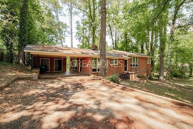 1317 Hard Scrabble Rd in Columbia, SC - Building Photo - Building Photo