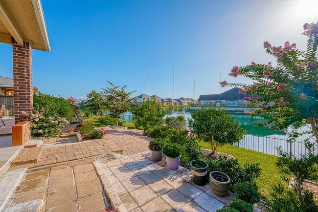 property at 2527 Bal Harbour Dr