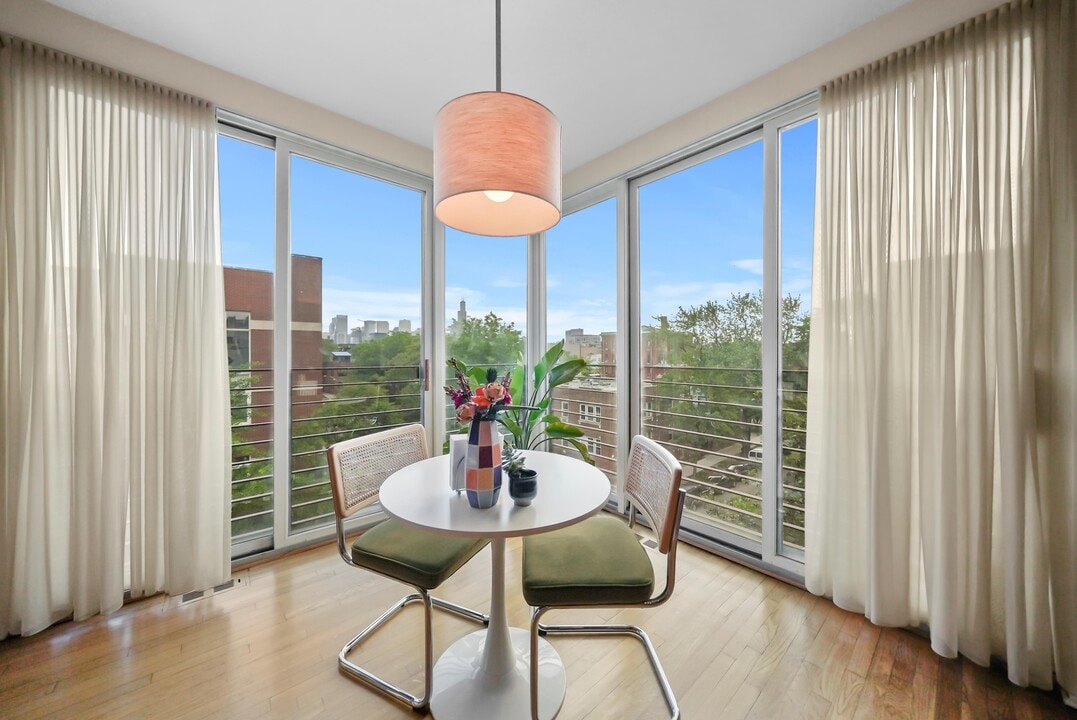 1700 W Ohio St, Unit #Penthose in Chicago, IL - Building Photo