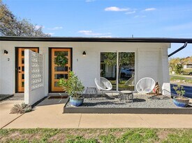 1219 Hollow Creek Dr in Austin, TX - Building Photo