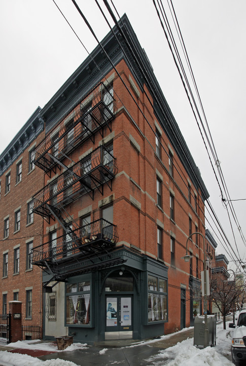 347 Varick St in Jersey City, NJ - Foto de edificio