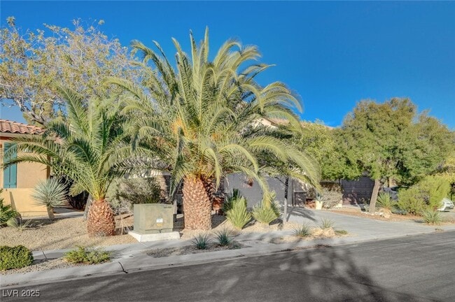 property at 4328 Desert Home Ave