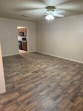 5830 Meadow Way in Beaumont, TX - Building Photo - Building Photo