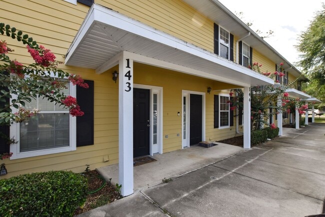 property at 2951 SW 35th Pl