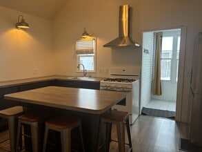 426 Washington Ave in Holland, MI - Building Photo - Building Photo