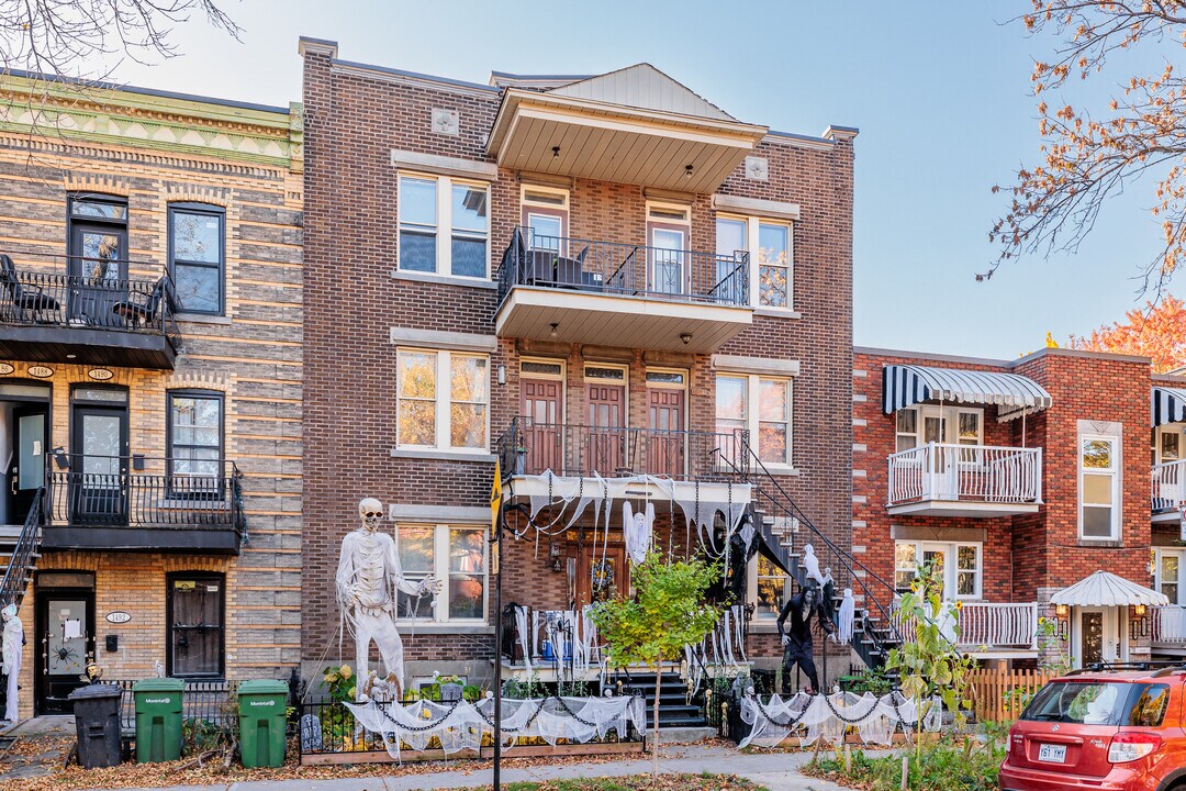 1502 Le Caron Rue in Montréal, QC - Building Photo