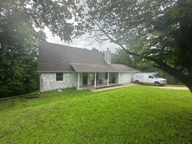 118 Auburn Dr in Waynesville, MO - Building Photo - Building Photo