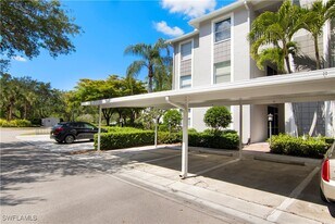 7515 Stoneybrook Dr in Naples, FL - Building Photo