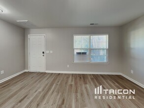 3112 Stephen Oaks Way in Greensboro, NC - Building Photo - Building Photo