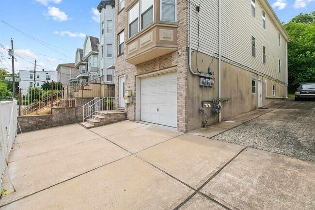 45 Randolph Ave in Jersey City, NJ - Foto de edificio - Building Photo