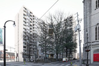 Wheat Street Towers Retirement Apartments in Atlanta, GA - Foto de edificio - Building Photo