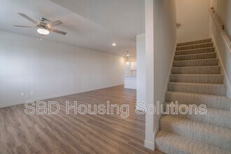 12424 S Parkwood Ln in Lee's Summit, MO - Building Photo - Building Photo