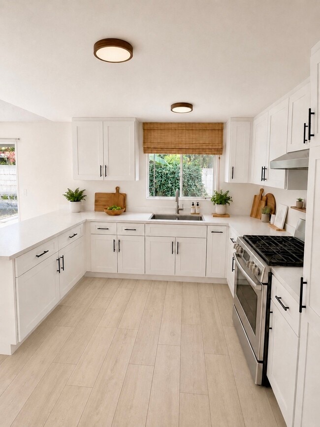 property at 385 N Harwood St