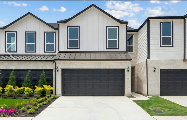 property at 1955 Settlers Glen Dr