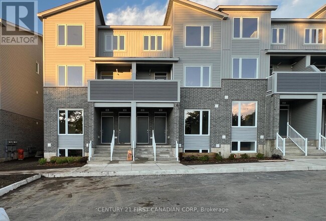 property at 990-990 Deveron Cres