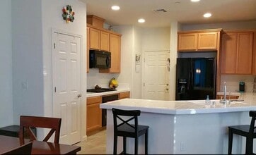 17060 Mimosa Dr in Morgan Hill, CA - Building Photo - Building Photo