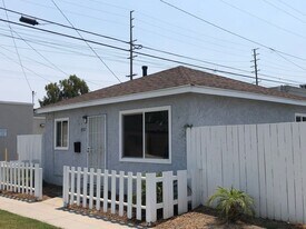 5890 Gardenia Ave in Long Beach, CA - Building Photo