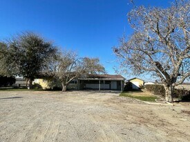 29551 Merced Ave in Shafter, CA - Building Photo