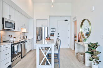 The Jasper in Charleston, SC - Foto de edificio - Interior Photo