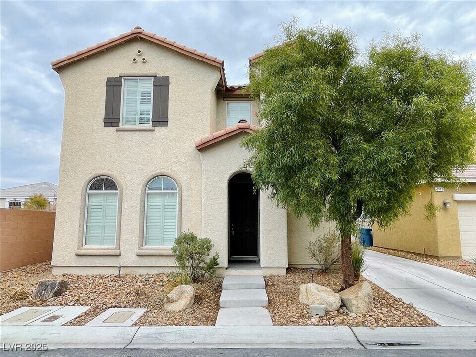 7906 Tolbooth St in Las Vegas, NV - Building Photo
