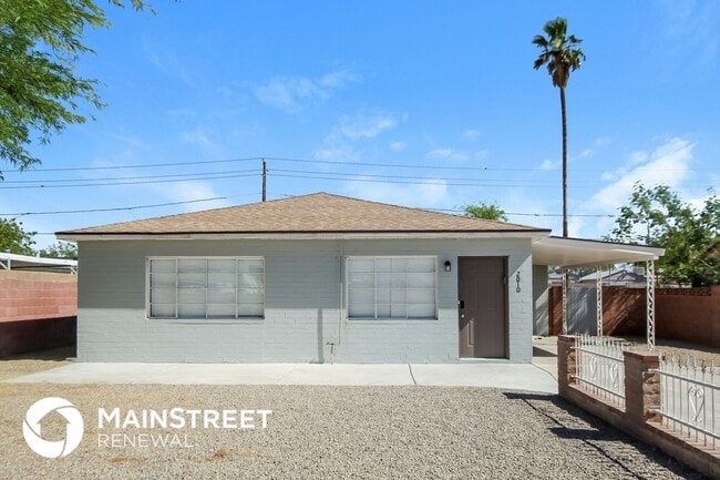 property at 2010 W Holly St