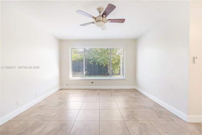 8172 NW 67th Ave in Tamarac, FL - Building Photo - Building Photo