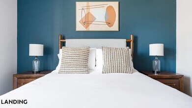 300 E Broad St, Unit 235 in Savannah, GA - Foto de edificio - Building Photo