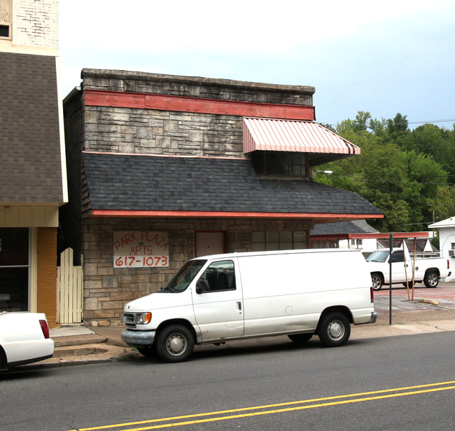 Park Plaza Apartments in Hot Springs, AR - Building Photo - Building Photo