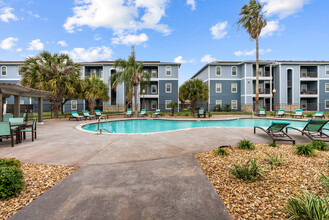 Stoneleigh in Corpus Christi, TX - Building Photo - Building Photo