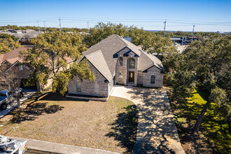 7318 Chimney Bluff in San Antonio, TX - Building Photo - Building Photo