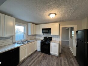 1210 Mason St NE in Grand Rapids, MI - Foto de edificio - Building Photo