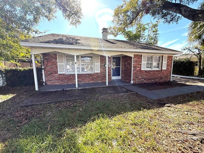 100 Huron Ave in Tampa, FL - Foto de edificio - Building Photo