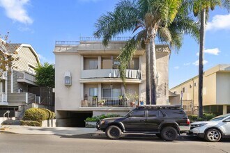 1552 Armacost Avenue, in Los Angeles, CA - Foto de edificio - Building Photo