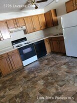 5796 Laverne Cir N in Baxter, MN - Building Photo