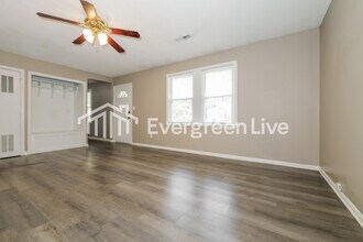 18109 19th St N in Independence, MO - Building Photo - Building Photo