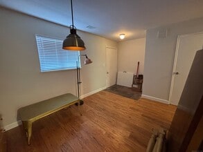 133 Knapps Hwy in Fairfield, CT - Building Photo - Building Photo
