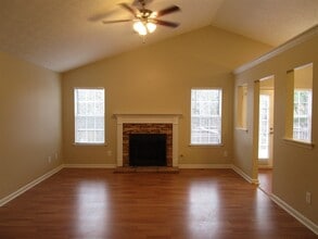 326 Pioneer Trail in Dallas, GA - Building Photo - Building Photo