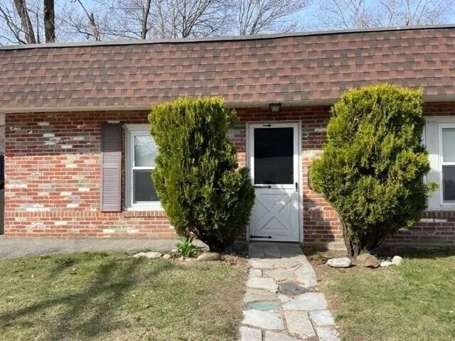 2 Brookside Ave in Worcester, MA - Building Photo