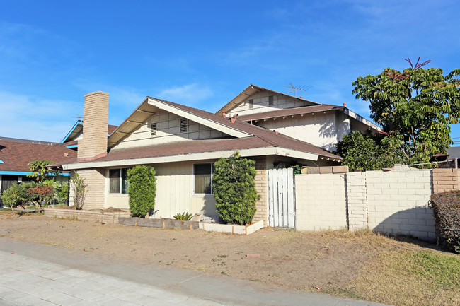 13392 Palm St in Garden Grove, CA - Building Photo - Building Photo