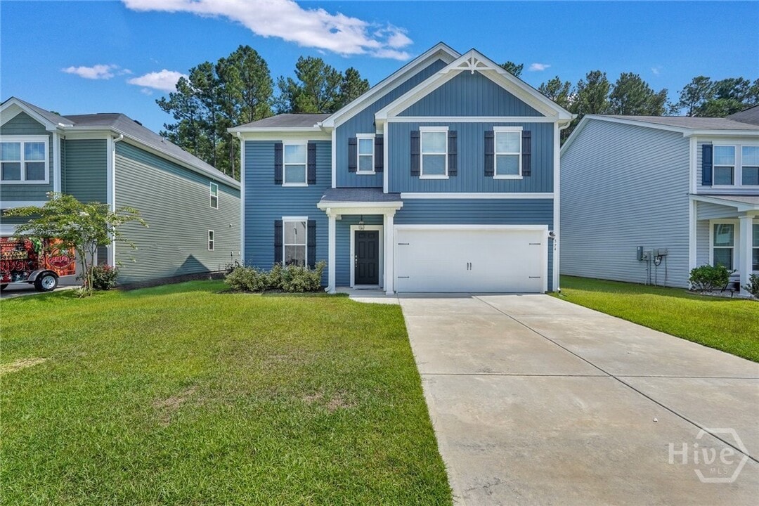 374 Southwilde Way in Pooler, GA - Building Photo