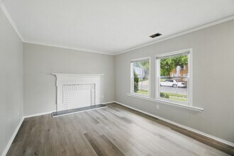 6654 Stoney Point S in Norfolk, VA - Building Photo - Building Photo